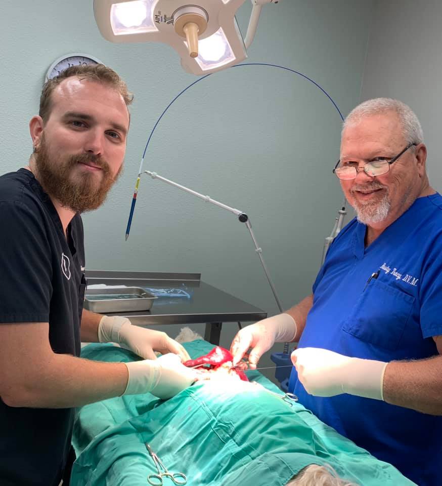 Drs Rusty & Tanner Tracy - Veterinarian Orthopedic Surgery